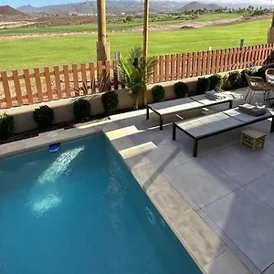Villa Golf Tenerife South XX Wheel Accessible Shower XX Free Wifi XX Private Pool 30 Degrees XX Two Terraces 30M2X60M2 Xxfree Parking XX Mountain View XX Flatscreen 65 Inch XX, San Miguel de Abona